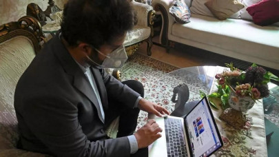 pakistanis risk unproven plasma treatment in virus fight pakistanis risk unproven plasma treatment in virus fight