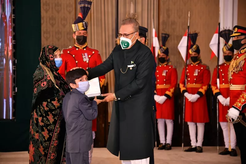 president confers top civil military awards for excellence on pakistan day president confers top civil military awards for excellence on pakistan day