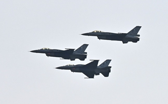 PAF F-16s during the fly past. PHOTO: GoP
