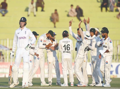 eng reeling at 24 3 after shakeel ton eng reeling at 24 3 after shakeel ton