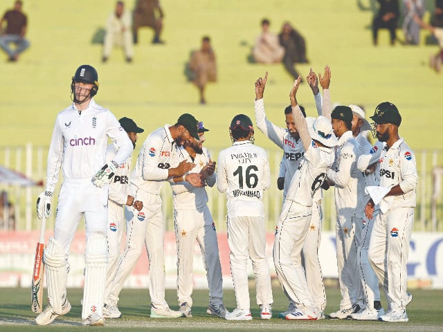eng reeling at 24 3 after shakeel ton eng reeling at 24 3 after shakeel ton