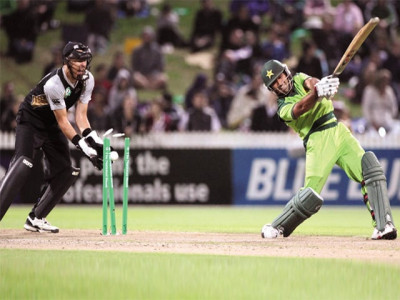 mccullum bamboozles pakistan as nz win t20 series