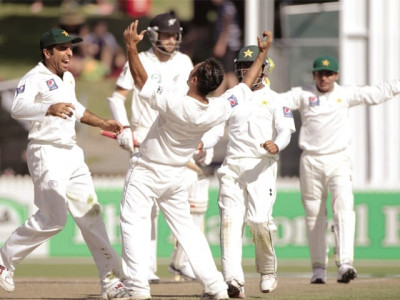 pakistan complete emphatic win pakistan complete emphatic win