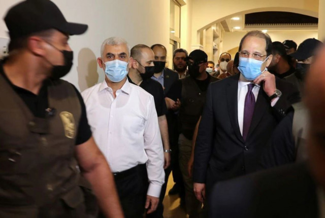 egypt s intelligence chief holds truce talks with hamas in gaza