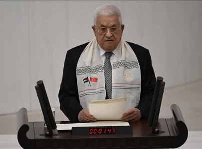 palestinian president announces gaza visit as israeli offensive claims over 40 000 lives