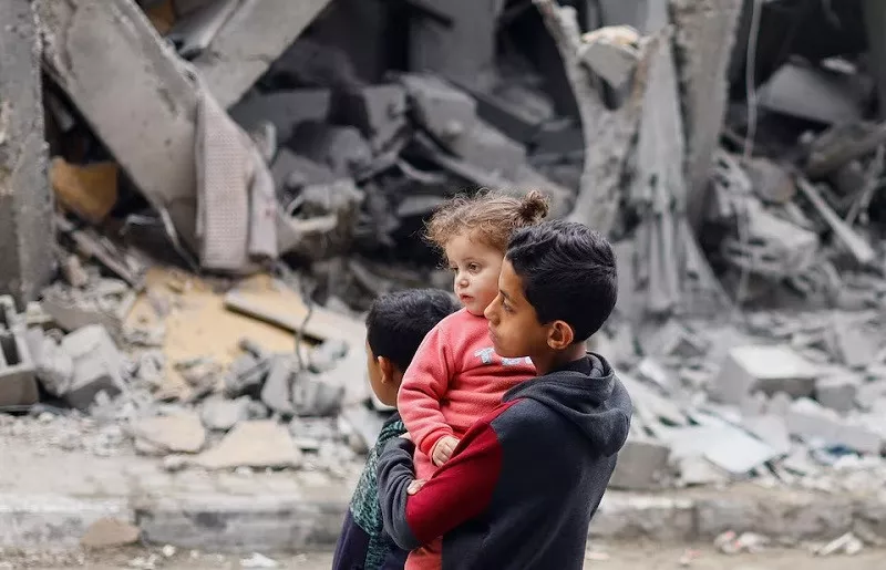 israel besieges two more gaza hospitals demands their evacuation palestinians say israel besieges two more gaza hospitals demands their evacuation palestinians say