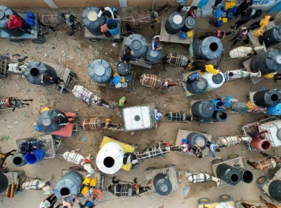 un overwhelmingly calls for aid truce between israel and hamas un overwhelmingly calls for aid truce between israel and hamas