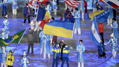 curtain closes on beijing paralympics curtain closes on beijing paralympics