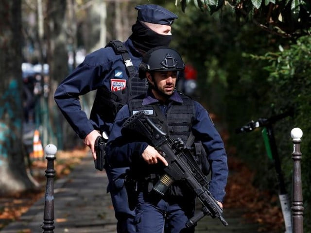 police are seen at the scene of an incident near the former offices of french magazine charlie hebdo in paris france september 25 2020 photo reuters police are seen at the scene of an incident near the former offices of french magazine charlie hebdo in paris france september 25 2020 photo reuters