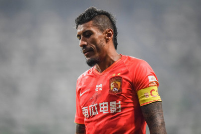 ex barcelona star paulinho latest big name to leave china ex barcelona star paulinho latest big name to leave china