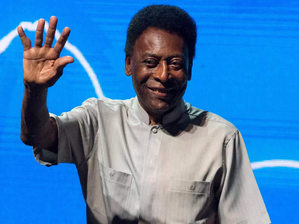 Pele to stay in hospital with UTI