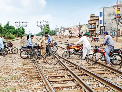 railway crossings the risks of getting to the other side