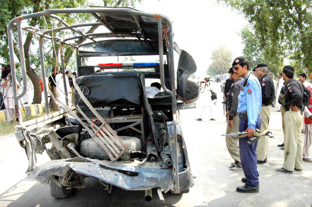 explosion in peshawar 1 killed 3 injured explosion in peshawar 1 killed 3 injured