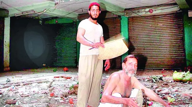 29 hurt in bizarre acid attack on peshawar market 29 hurt in bizarre acid attack on peshawar market
