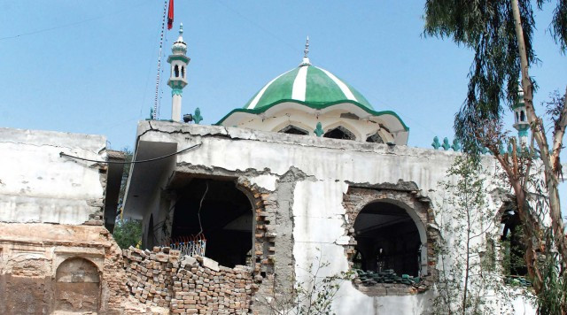 militants bomb sufi saint s shrine militants bomb sufi saint s shrine
