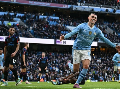 foden leads city into fa cup fourth round