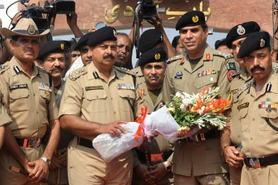 rangers delegation crosses wagah