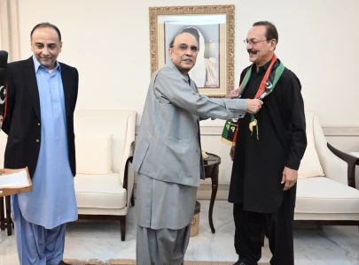 two former mqm leaders join ppp