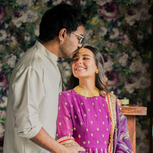 better than billo iqra aziz sings baby shark to son in latest video better than billo iqra aziz sings baby shark to son in latest video