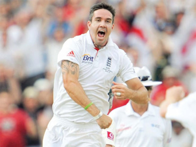 hussey rain drag fight to final day hussey rain drag fight to final day