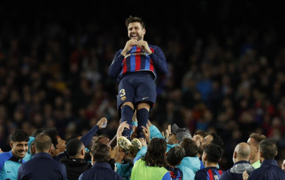 tearful pique insists he ll be back at barca
