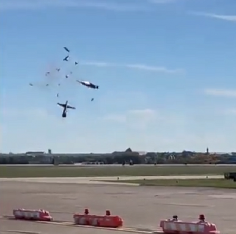 watch two wwii planes collide at us air show