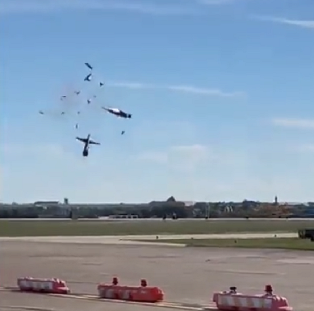 Photo of WATCH: Two WWII planes collide at US air show