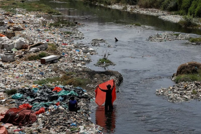 plastic denting pakistan s climate efforts