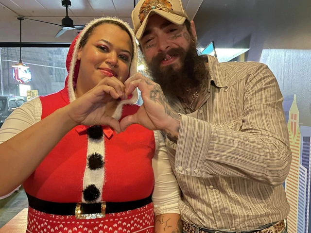 post malone leaves 20 000 tip for houston bartender during christmas eve visit post malone leaves 20 000 tip for houston bartender during christmas eve visit