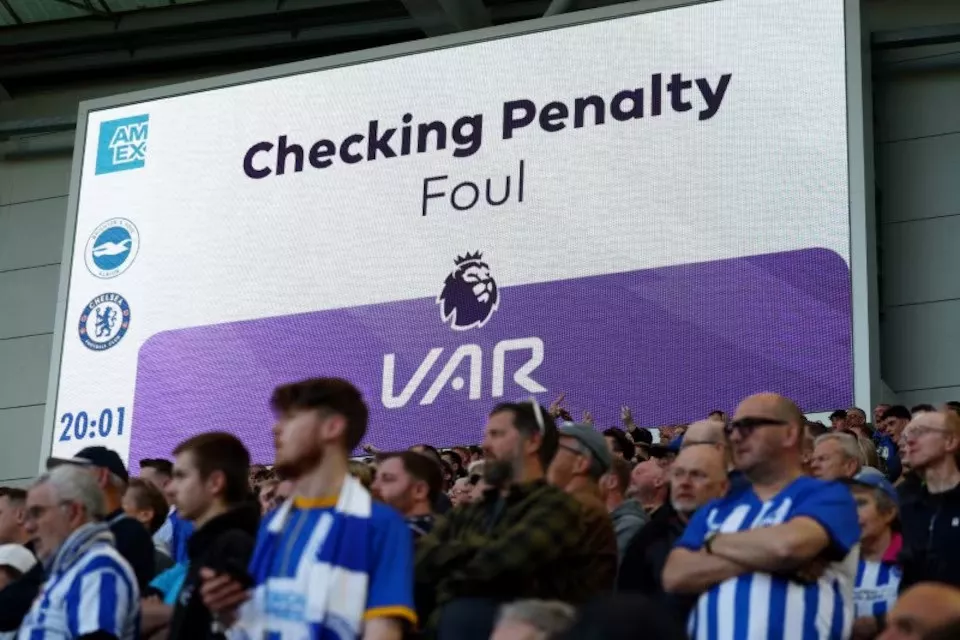 general view of the big screen during a var review before a penalty is overturned during premier league s brighton hove albion vs chelsea match at american express community stadium brighton britain on may 15 2024 photo reuters general view of the big screen during a var review before a penalty is overturned during premier league s brighton hove albion vs chelsea match at american express community stadium brighton britain on may 15 2024 photo reuters