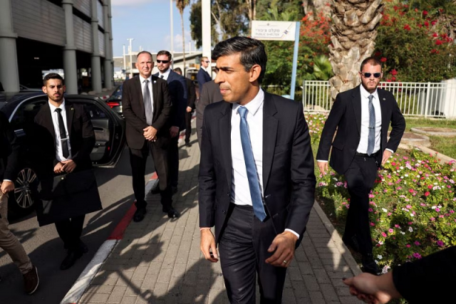 british prime minister rishi sunak walks after landing at ben gurion international airport in lod near tel aviv israel october 19 2023 photo reuters british prime minister rishi sunak walks after landing at ben gurion international airport in lod near tel aviv israel october 19 2023 photo reuters