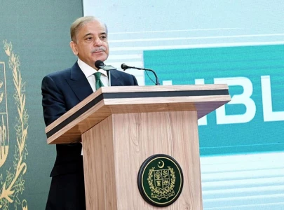 govt to distribute 100 000 laptops to youth across pakistan govt to distribute 100 000 laptops to youth across pakistan