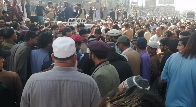 the protesters blocked both the tracks of murree road at athal chowk in bara kahu causing a massive gridlock photo screengrab