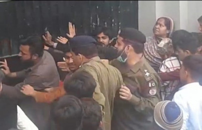 rawalpindi rape victim s mother seeks cm s intervention over police inefficiency rawalpindi rape victim s mother seeks cm s intervention over police inefficiency