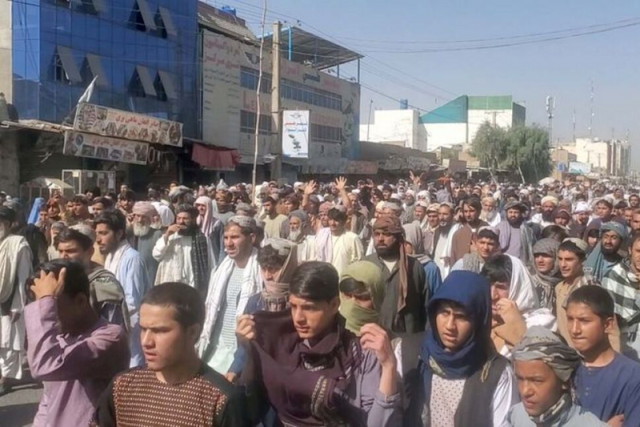 thousands protest against taliban in kandahar over evictions