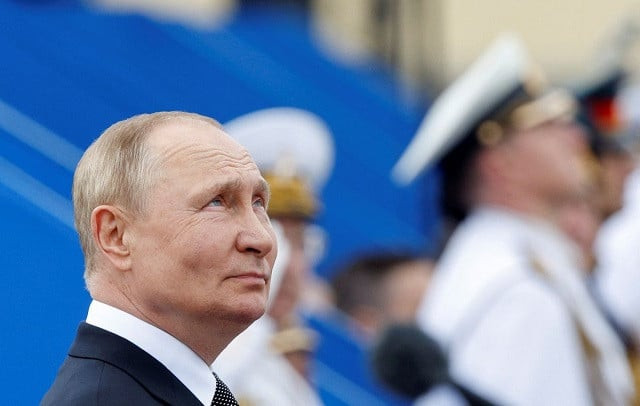 russia s president vladimir putin attends a parade marking navy day in saint petersburg russia july 31 2022 photo reuters russia s president vladimir putin attends a parade marking navy day in saint petersburg russia july 31 2022 photo reuters