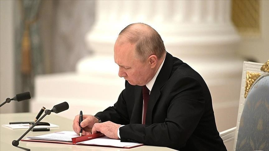 putin signs decree to pay families of russian soldiers killed in ukraine war photo anadolu agency