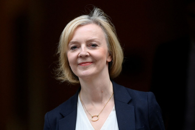 british prime minister liz truss leaves number 10 downing street for the houses of parliament in london britain october 19 2022 reuters toby melville british prime minister liz truss leaves number 10 downing street for the houses of parliament in london britain october 19 2022 reuters toby melville