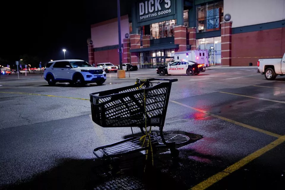 a crime scene tape is seen tied to a shopping cart after a shooting at a mall in the indianapolis suburb of greenwood indiana us july 17 2022 reuters a crime scene tape is seen tied to a shopping cart after a shooting at a mall in the indianapolis suburb of greenwood indiana us july 17 2022 reuters