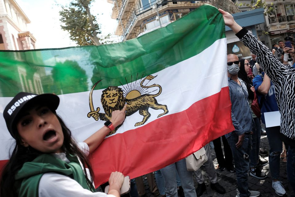 As unrest grows, Iran restricts access to Instagram, WhatsApp