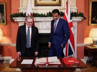 uk qatar talk trade cooperation