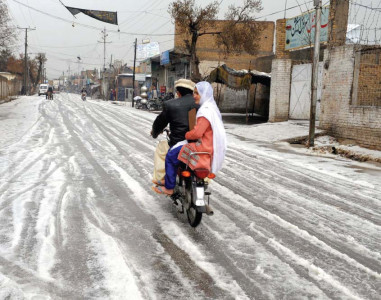 hailstorm rain life disrupted in many areas of balochistan