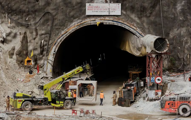 Rescuers say very close to reaching 41 men trapped in tunnel - Vimarsana News