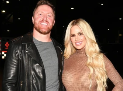 rhoa kim zolciak breaks down in tears during therapy session over kroy biermann divorce