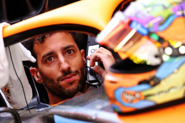 Photo of Pressure mounting on McLaren’s Ricciardo