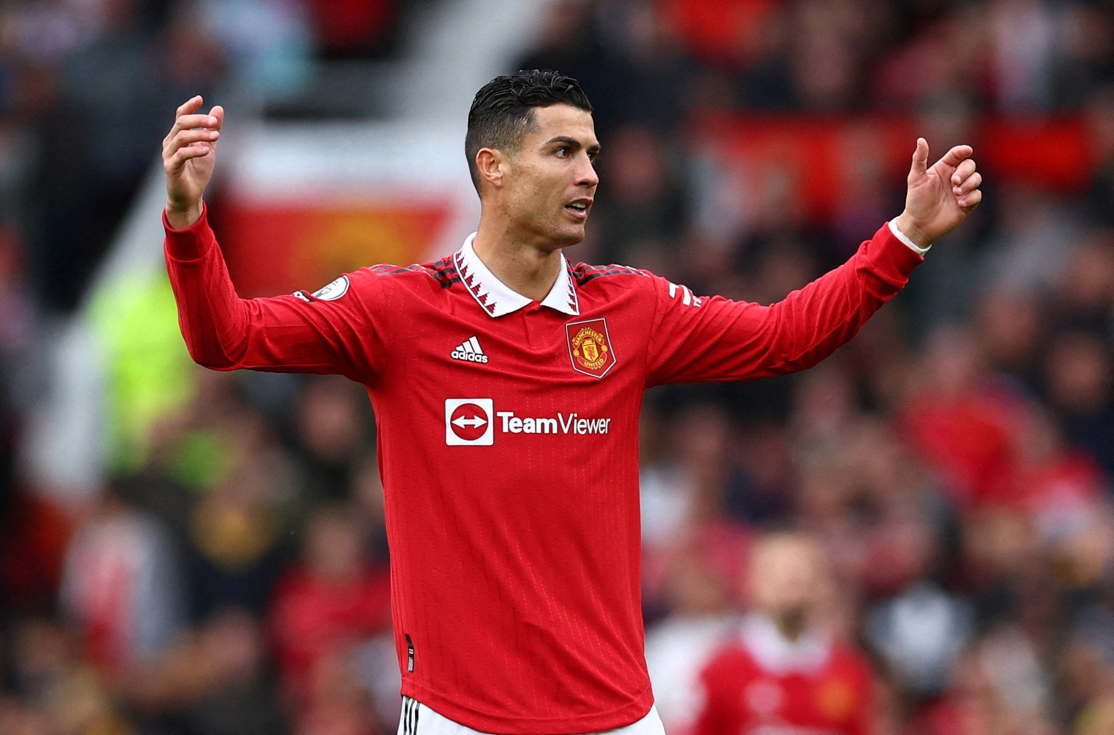 Photo of Man Utd owners don't care, claims Ronaldo