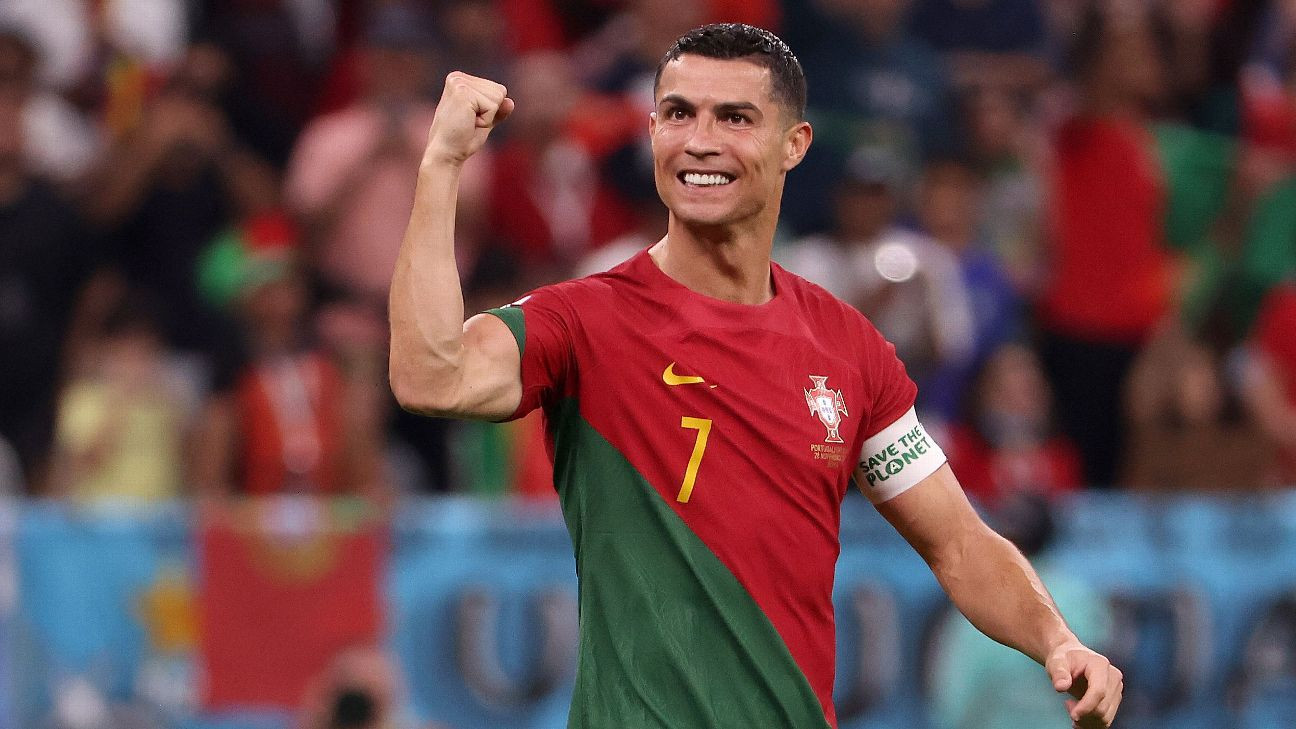 Ronaldo will 'never give up' playing for Portugal