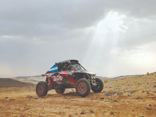 team bbr s nicolas cavigliasso and valentina pertegarini in action at dakar rally stage 7 at al duwadimi saudi arabia on january 12 photo reuters