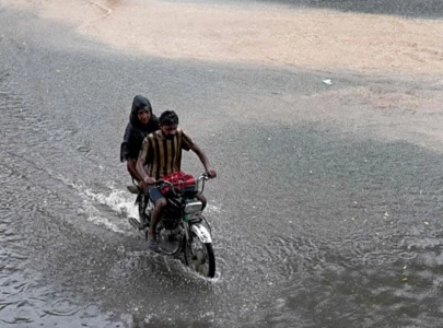 moderate rain lashes city moderate rain lashes city