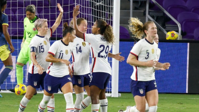 rapinoe brace as us thrash colombia